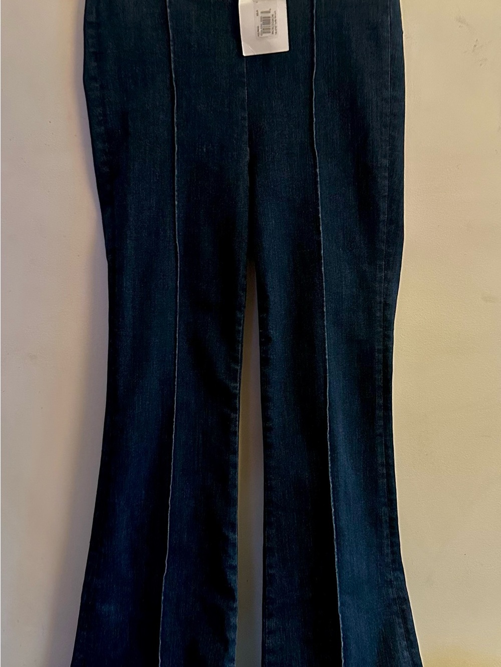 Frame Denim Jetset High-Rise Flare  pull on Jeans in Dark Indigo
